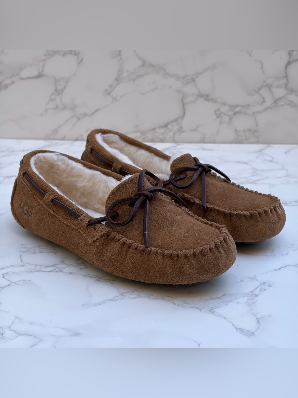 Ugg Dakota Slippers Sheepskin Fur Lined Chestnut Suede Moccasin Loafers Kids 5